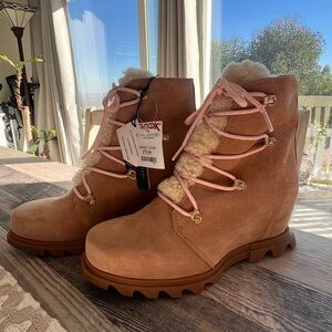 Sorel Tan Suede Winter Boots with Pink Laces
